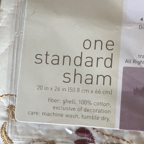 CLASSIC HOME Standard Sham pair | 20 in x 26 in - Picture 4 of 6